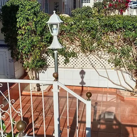 Maison Climatisée Avec Solarium, Wifi Et Piscine